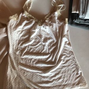 Women’s express size large top